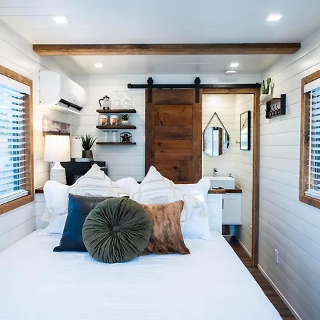 Villa New The Lone Star Shipping Container
